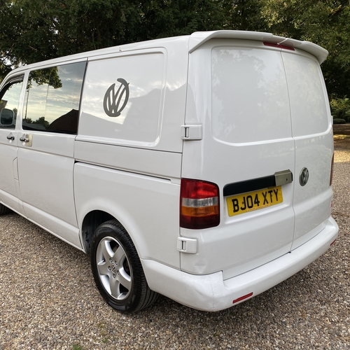2004 VW T5 Camper Van - White - Leather - 240v/12v