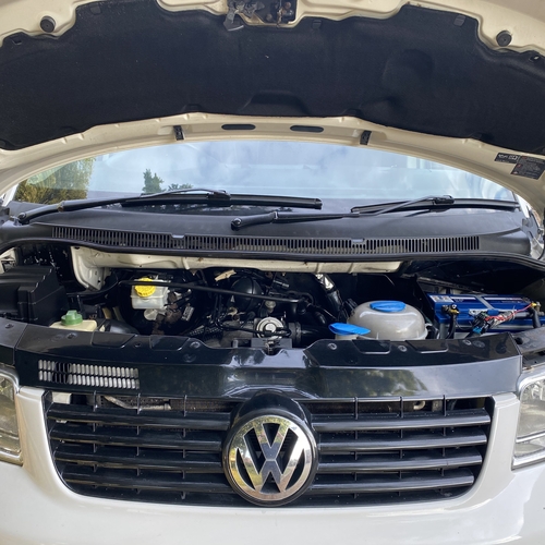 2004 VW T5 Camper Van - White - Leather - 240v/12v