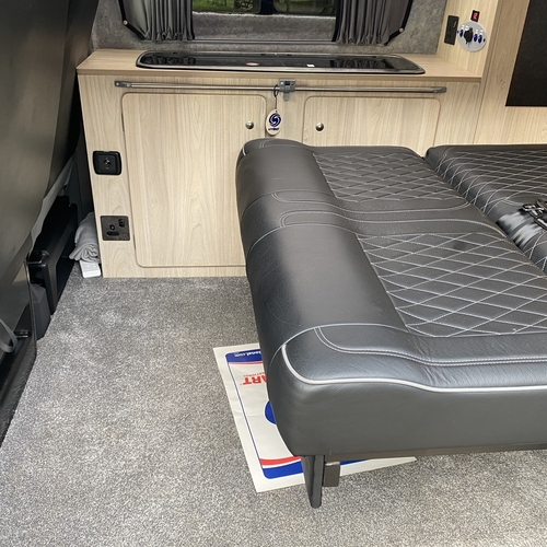 2004 VW T5 Camper Van - White - Leather - 240v/12v