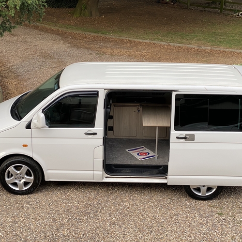 2004 VW T5 Camper Van - White - Leather - 240v/12v