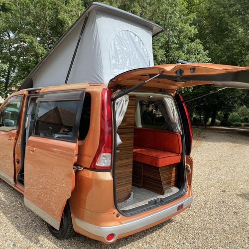 2006 Nissan Serena Camper Van 4 Berth PRO conversion 2.0 Petrol Automatic 55472 miles