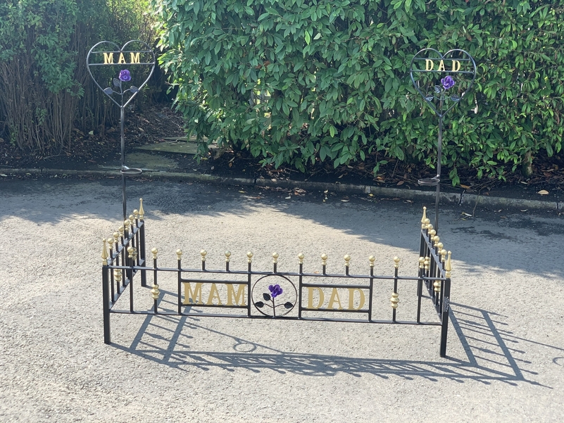 Grave Surround GS11