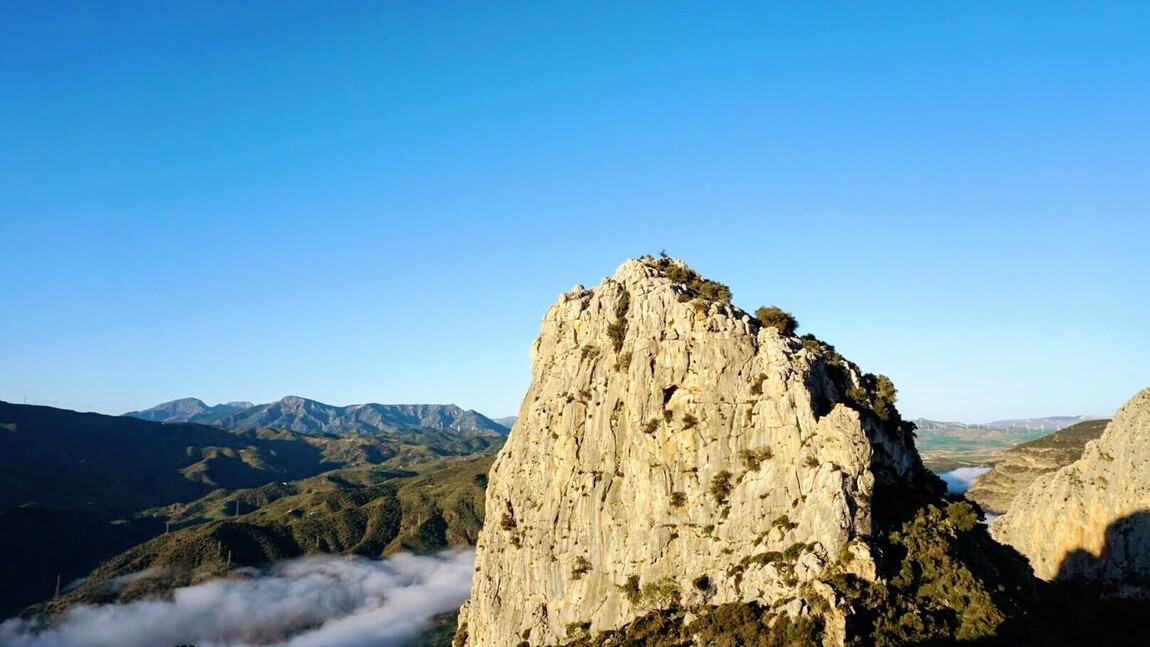 Multi-pitch sport climbing - course