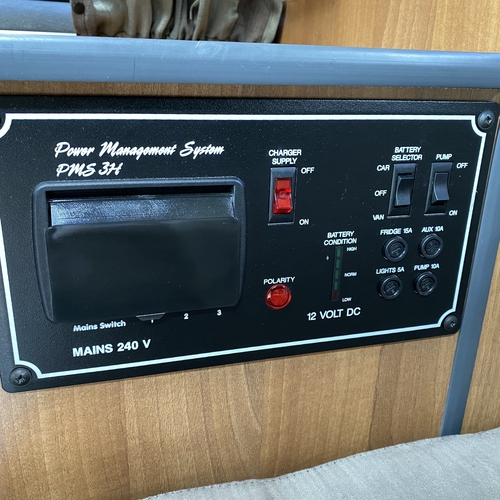 Toyota Granvia 3.0D Camper Van Poplar Motors Conversion Automatic Stunning!