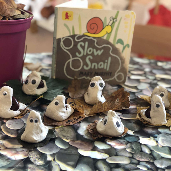 Preschool children's clay snail models 
