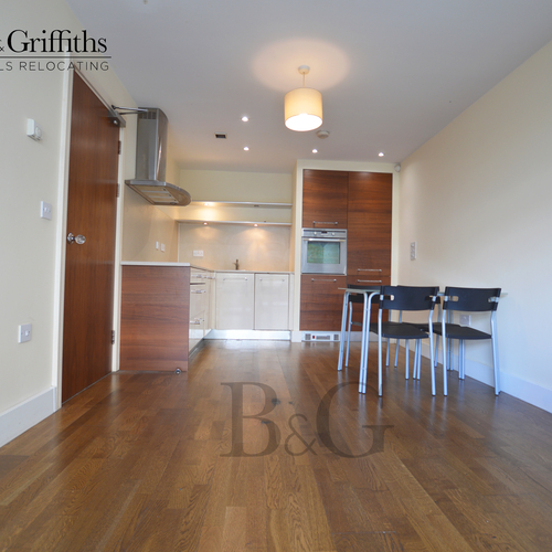 NO DEPOSIT OPTION - Renting in Cardiff - 1 bedroom Apartment, Cardiff Bay