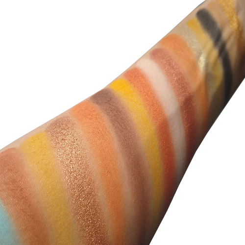 54Pc Makeup Compendium