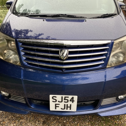 2005 Toyota Alphard Camper Van 4WD 2.5 Petrol Automatic - ABSOLUTELY STUNNING!