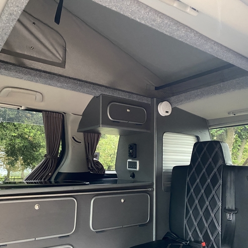 2005 Toyota Alphard Camper Van 4WD 2.5 Petrol Automatic - ABSOLUTELY STUNNING!