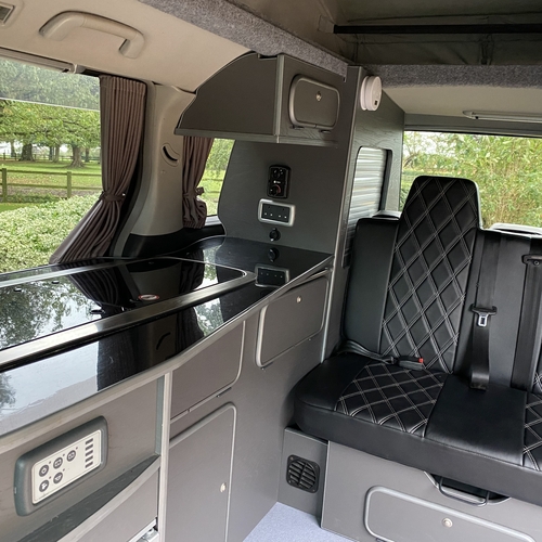 2005 Toyota Alphard Camper Van 4WD 2.5 Petrol Automatic - ABSOLUTELY STUNNING!