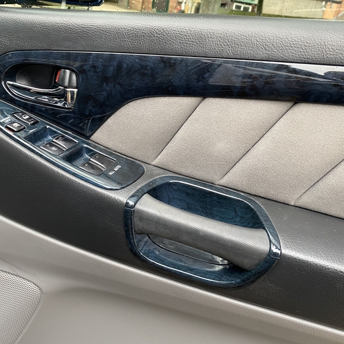 2005 Toyota Alphard Camper Van 4WD 2.5 Petrol Automatic - ABSOLUTELY STUNNING!