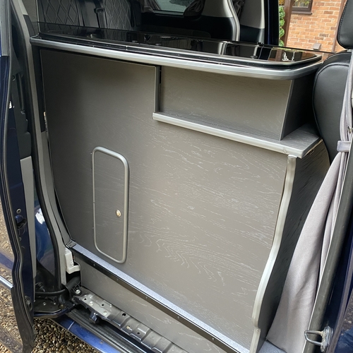 2005 Toyota Alphard Camper Van 4WD 2.5 Petrol Automatic - ABSOLUTELY STUNNING!