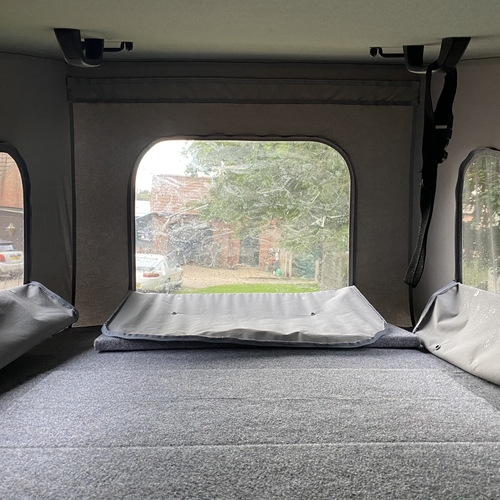 2005 Toyota Alphard Camper Van 4WD 2.5 Petrol Automatic - ABSOLUTELY STUNNING!