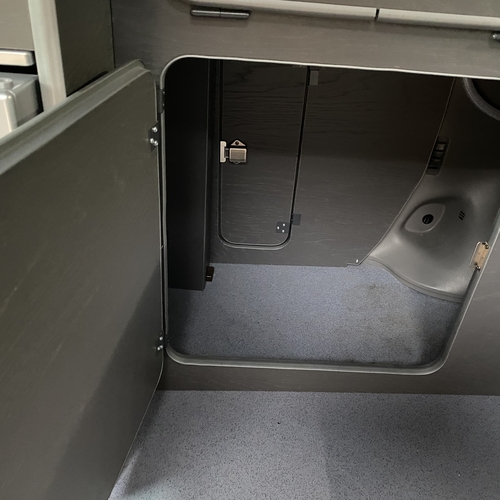 2005 Toyota Alphard Camper Van 4WD 2.5 Petrol Automatic - ABSOLUTELY STUNNING!