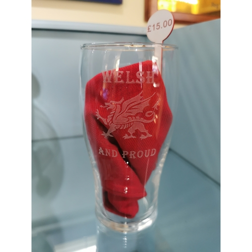 Pint glass "Welsh and proud"