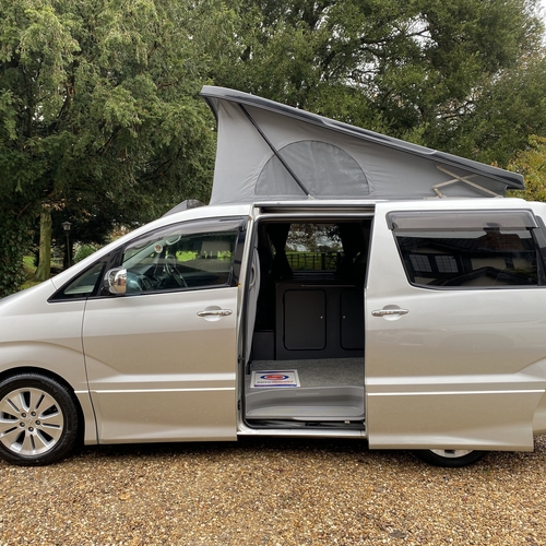 Toyota Alphard Camper Van 4 Berth 3.0 V6 Petrol Auto - ABSOLUTELY STUNNING