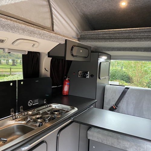 Toyota Alphard Camper Van 4 Berth 3.0 V6 Petrol Auto - ABSOLUTELY STUNNING