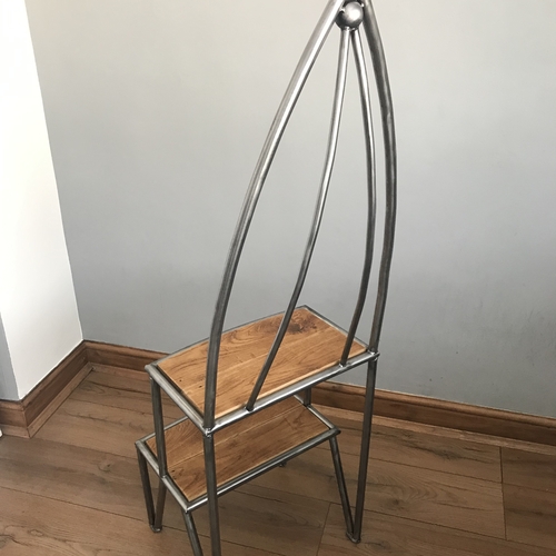 Quirky throne seat/steps