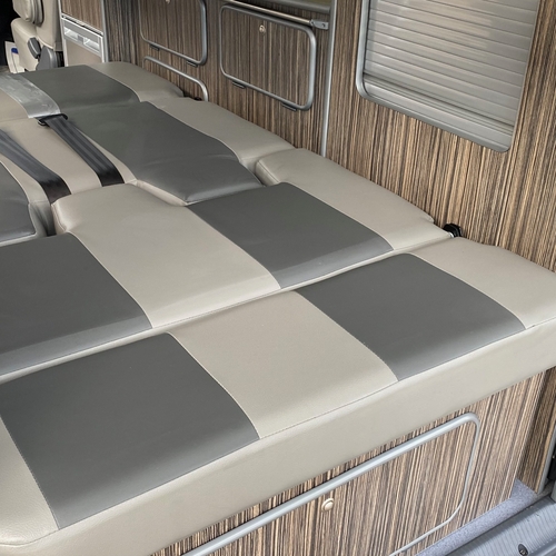 Toyota Granvia 3.0TD 4WD Auto Camper Van 4 Berth PRO Conversion 1996 Silver