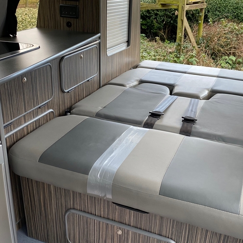 Toyota Granvia 3.0TD 4WD Auto Camper Van 4 Berth PRO Conversion 1996 Silver