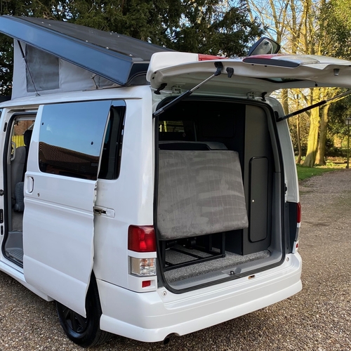 2003 (53)reg Mazda Bongo 2.0 Petrol Automatic Camper Van 4 Berth White