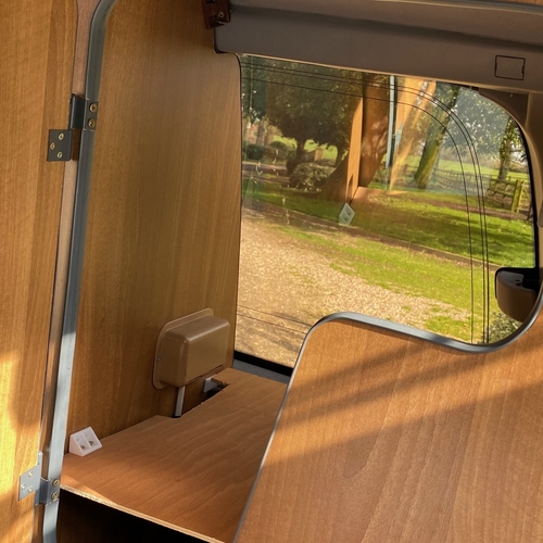 Toyota Granvia 3.0TD Auto Camper Van 4 Berth Poplar Motors PRO Conversion 1998