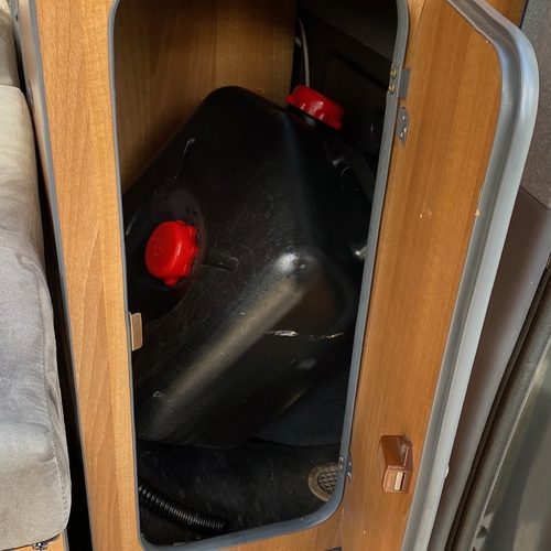 Toyota Granvia 3.0TD Auto Camper Van 4 Berth Poplar Motors PRO Conversion 1998