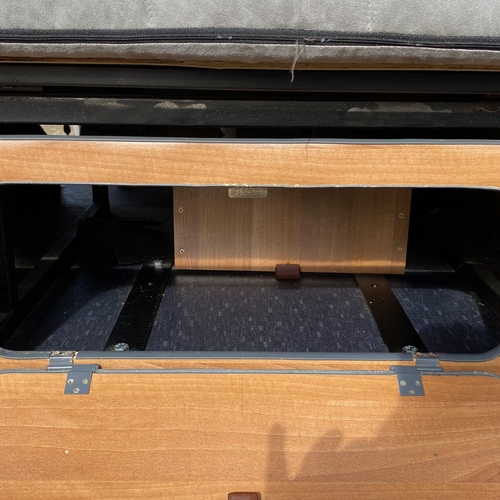 Toyota Granvia 3.0TD Auto Camper Van 4 Berth Poplar Motors PRO Conversion 1998