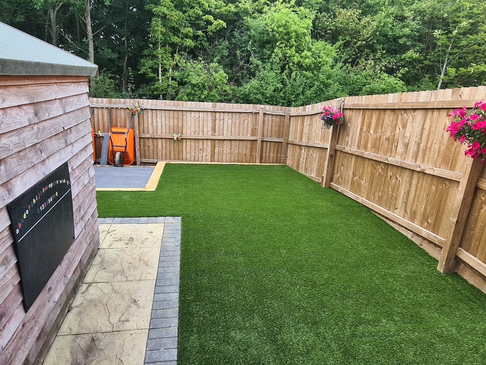 Gallery | Hd Landscaping | Landscape Gardening | Garden Maintenance Leighton Buzzard | Garden Design Bedfordshire