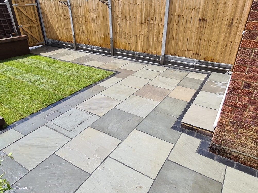 Gallery | Hd Landscaping | Landscape Gardening | Garden Maintenance Leighton Buzzard | Garden Design Bedfordshire