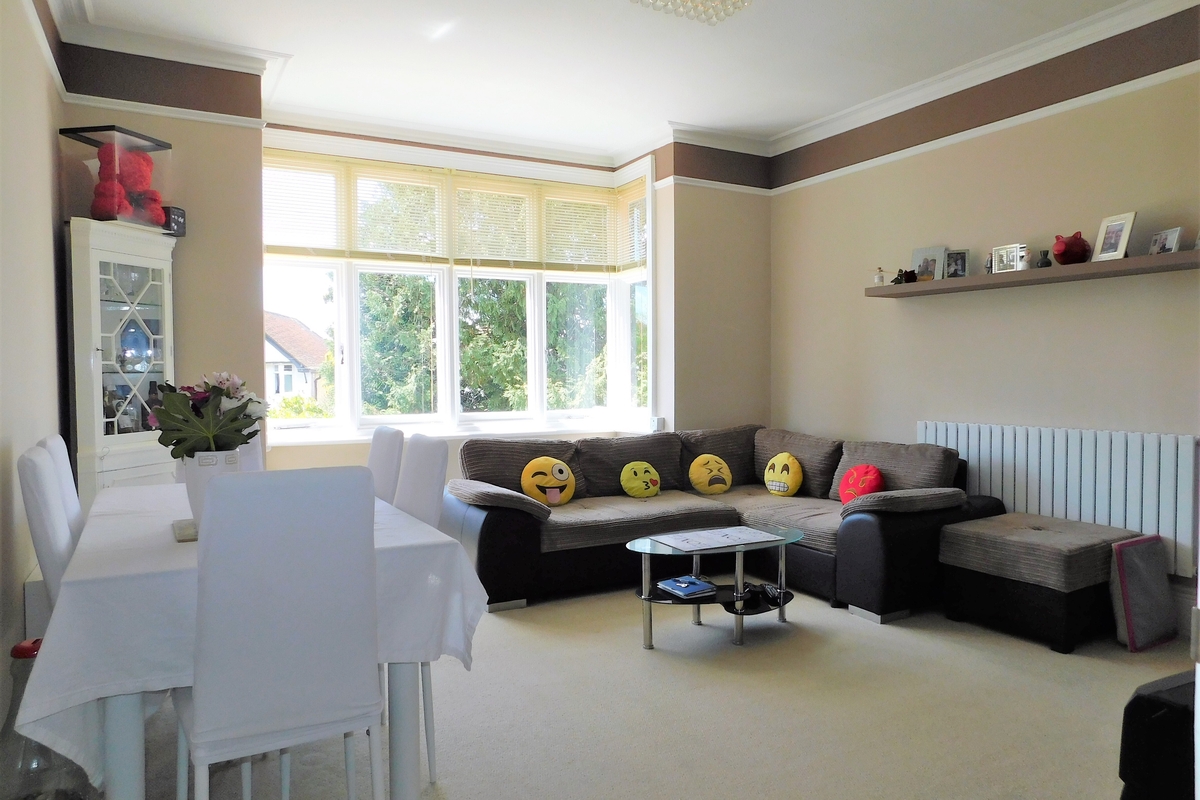 New Haw Road, Addlestone