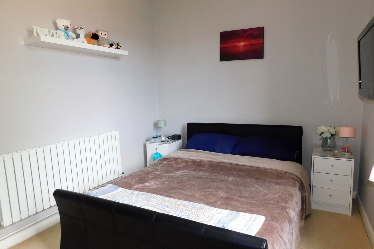 New Haw Road, Addlestone