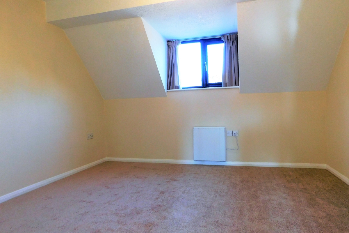 King George Close, Sunbury-On-Thames