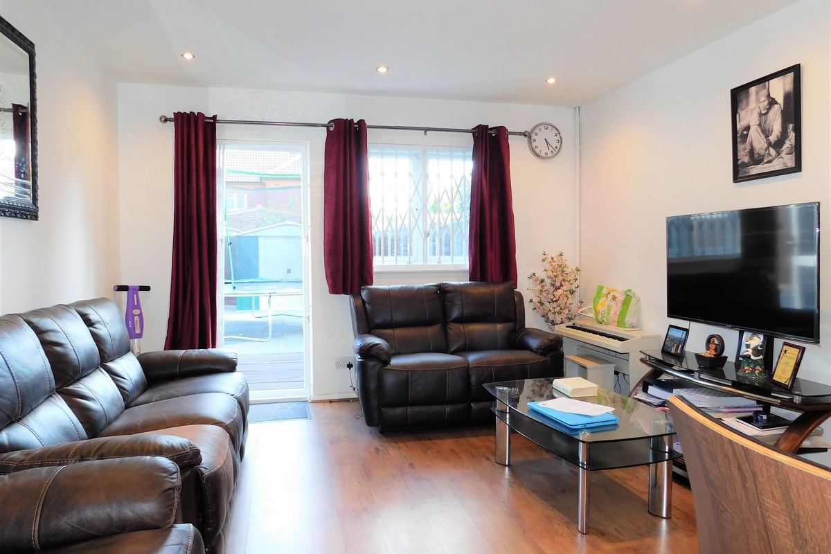 Green Leas Close, Sunbury-On-Thames