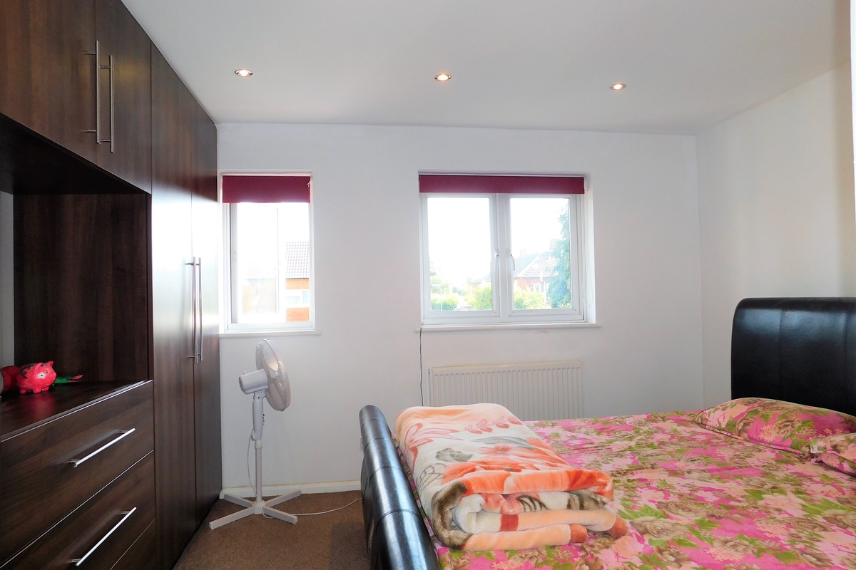 Green Leas Close, Sunbury-On-Thames