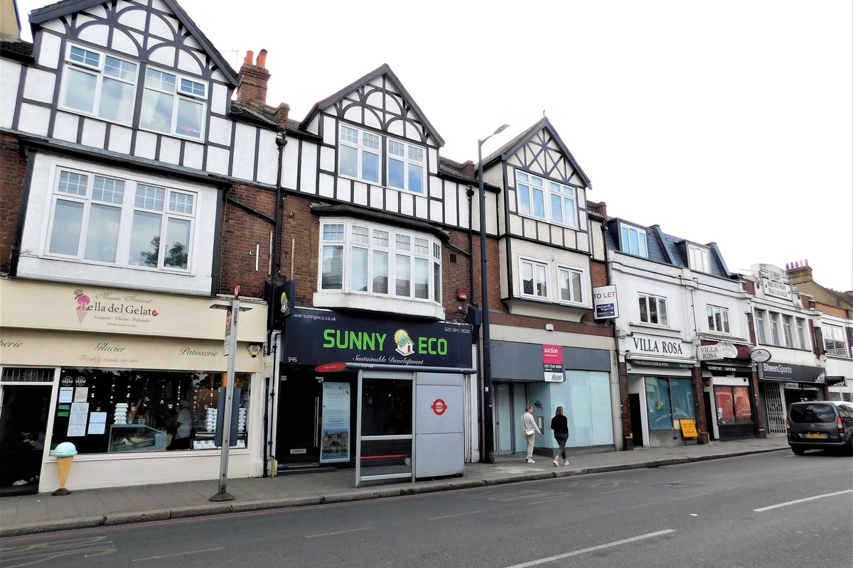 Upper Richmond Road West, Sheen