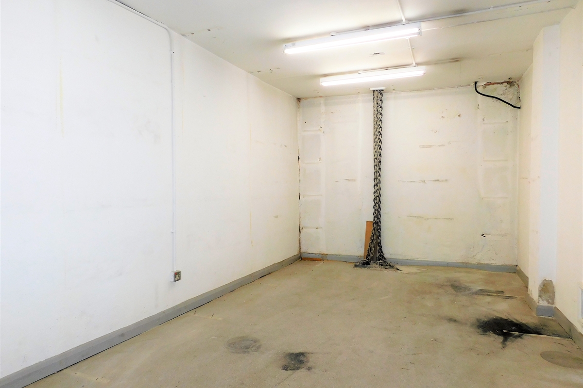 Upper Richmond Road West, Sheen