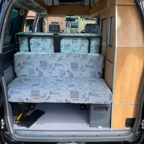 Wellhouse Pro Camper Van Conversion 1999 Toyota Regius 2.7 Automatic 60342 miles