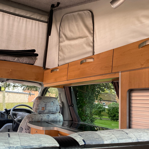 Wellhouse Pro Camper Van Conversion 1999 Toyota Regius 2.7 Automatic 60342 miles