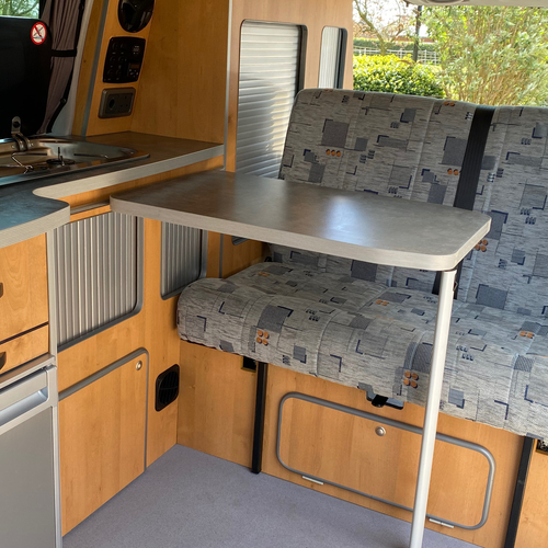 Wellhouse Pro Camper Van Conversion 1999 Toyota Regius 2.7 Automatic 60342 miles