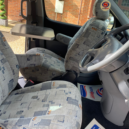 Wellhouse Pro Camper Van Conversion 1999 Toyota Regius 2.7 Automatic 60342 miles