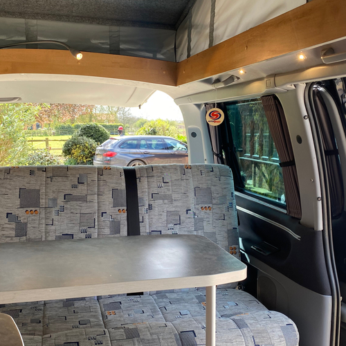 Wellhouse Pro Camper Van Conversion 1999 Toyota Regius 2.7 Automatic 60342 miles