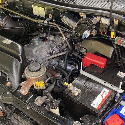 Wellhouse Pro Camper Van Conversion 1999 Toyota Regius 2.7 Automatic 60342 miles