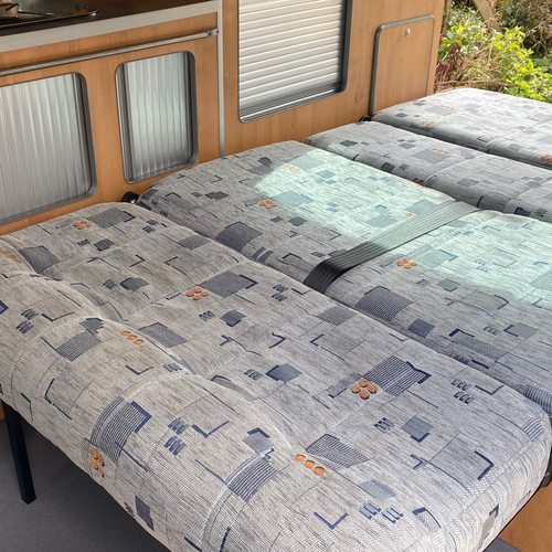 Wellhouse Pro Camper Van Conversion 1999 Toyota Regius 2.7 Automatic 60342 miles