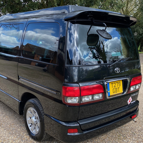 Wellhouse Pro Camper Van Conversion 1999 Toyota Regius 2.7 Automatic 60342 miles