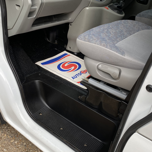 2011 Renault Trafic 2.0DCi Camper Van 2 Berth PRO Conversion Chapel Motorhomes