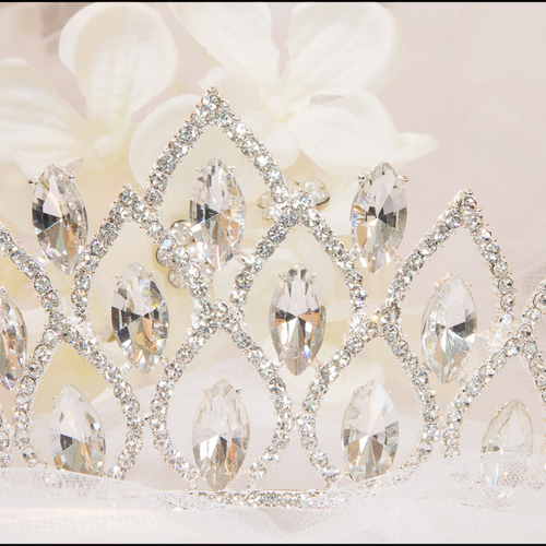 Tiara/Crown