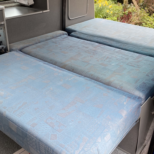 2004 Bilbo's Celeste Camper Van 2 Berth VW Transporter LWB T4 2.5 TDi AUTOMATIC