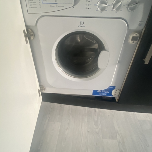 QUEENSWAY, BLETCHLEY - TWO BEDROOM 