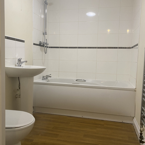 QUEENSWAY, BLETCHLEY - TWO BEDROOM 